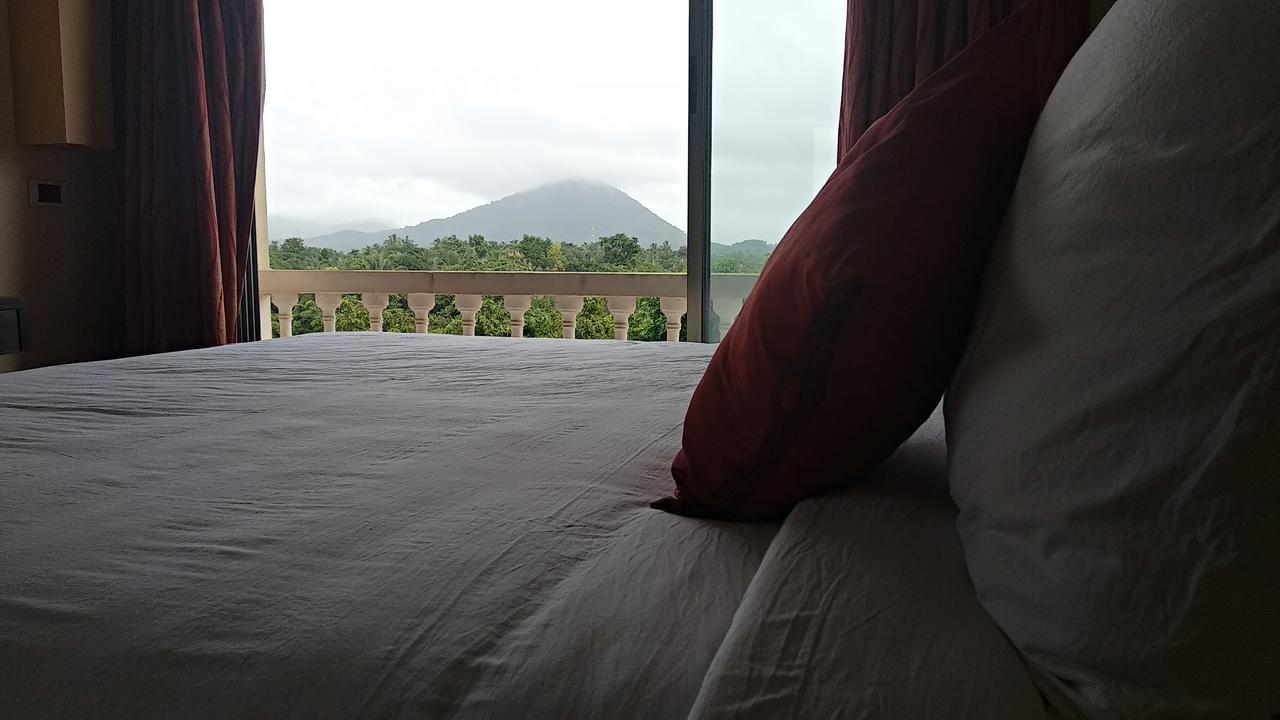Yog Resort By Splenor Maneri  Bagian luar foto